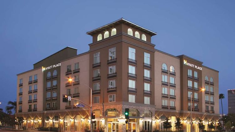 Hyatt Place Riverside Downtown Exterior