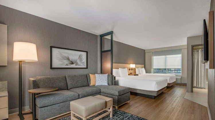 Hyatt Place Riverside Downtown Room