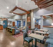 Hyatt Place Riverside Downtown Lobby