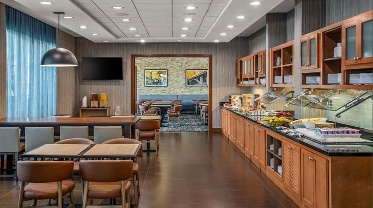 Hyatt Place Riverside Downtown Restaurant