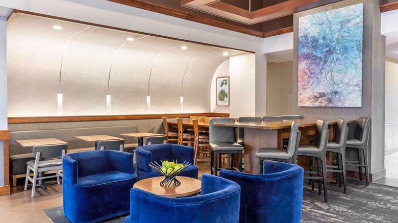 <b>Hyatt Place Richmond/Arboretum Lobby</b>. Images powered by <a href="https://iceportal.shijigroup.com/" title="IcePortal" target="_blank">IcePortal</a>.