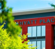 Hyatt Place Roa Arpt Valley View Mall Exterior