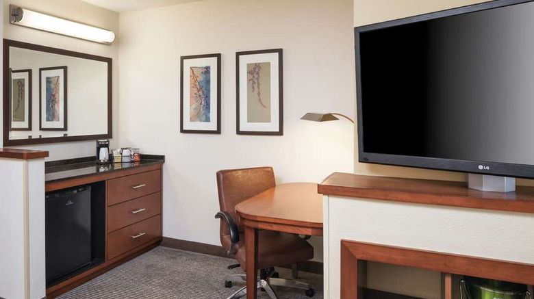 <b>Hyatt Place South Bend Mishawaka Room</b>. Images powered by <a href="https://iceportal.shijigroup.com/" title="IcePortal" target="_blank">IcePortal</a>.
