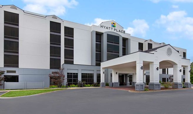 Hyatt Place Louisville East Exterior