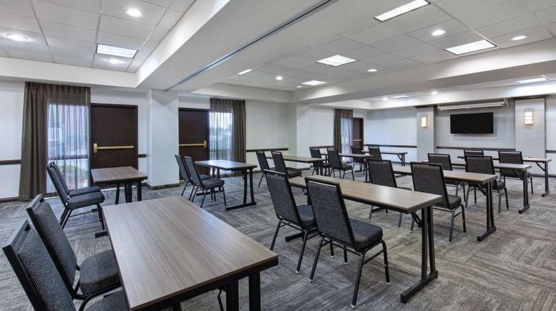 <b>Hyatt Place Louisville East Meeting</b>. Images powered by <a href="https://iceportal.shijigroup.com/" title="IcePortal" target="_blank">IcePortal</a>.