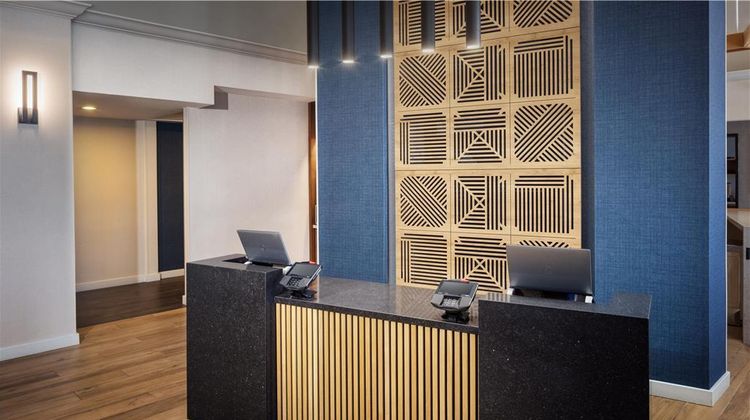 Hyatt Place Dublin Pleasanton Lobby