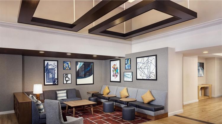 Hyatt Place Dublin Pleasanton Lobby