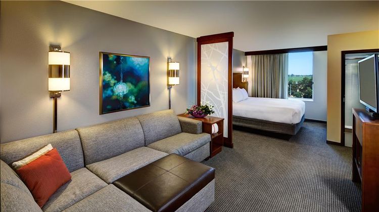 Hyatt Place UC Davis Room