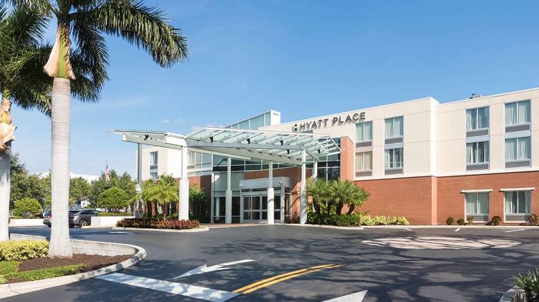 Hyatt Place Sarasota Bradenton Airport Exterior. Images powered by <a href="https://iceportal.shijigroup.com" target="_blank" rel="noopener">Ice Portal</a>.