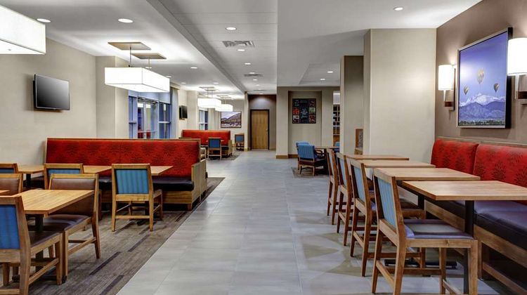 Hyatt Place Columbus Lobby