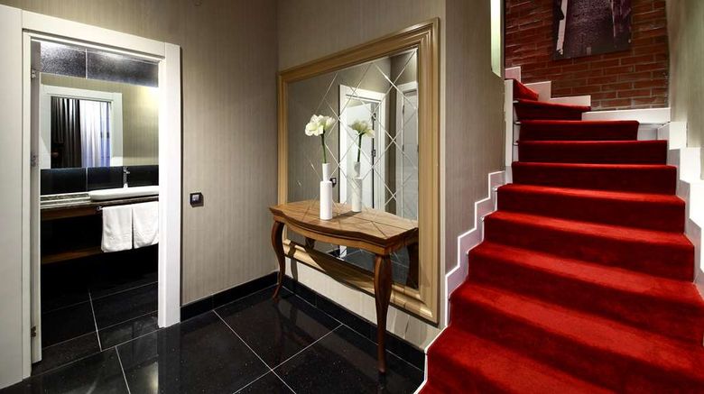<b>Montania Special Class Hotel Suite</b>. Images powered by <a href="https://iceportal.shijigroup.com/" title="IcePortal" target="_blank">IcePortal</a>.