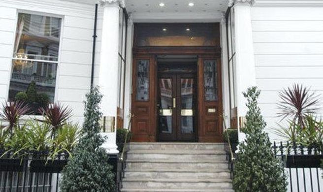 Strathmore Hotel Exterior