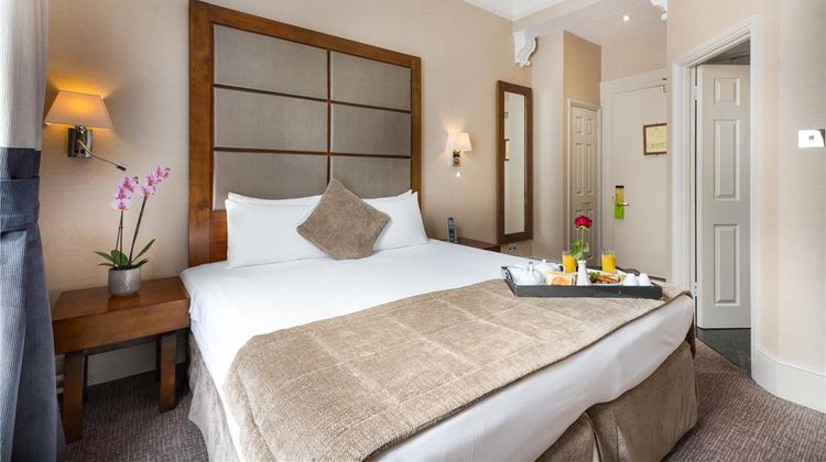 Strathmore Hotel Room