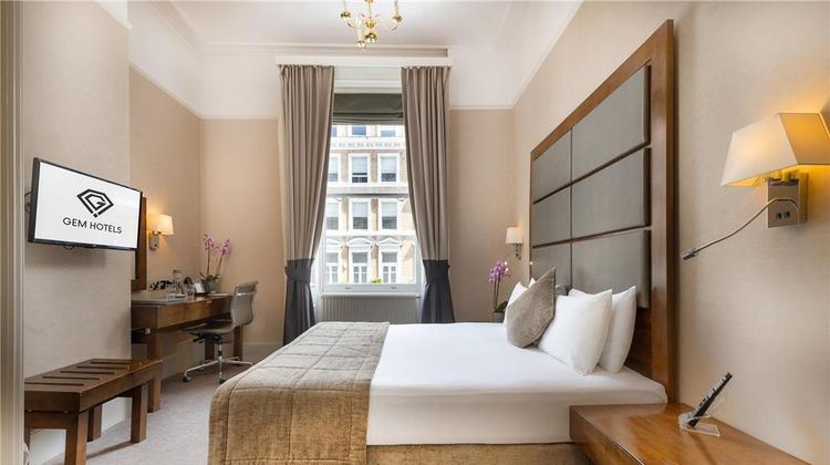 Strathmore Hotel Room