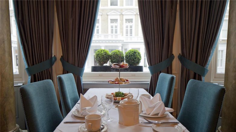 <b>Strathmore Hotel Restaurant</b>. Images powered by <a href="https://iceportal.shijigroup.com/" title="IcePortal" target="_blank">IcePortal</a>.