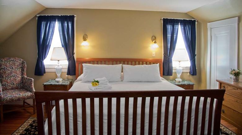 <b>Concord's Colonial Inn Suite</b>. Images powered by <a href="https://iceportal.shijigroup.com/" title="IcePortal" target="_blank">IcePortal</a>.
