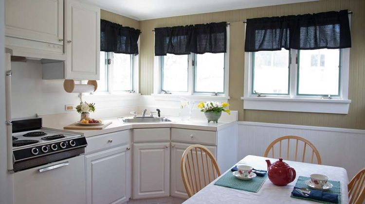 Concord's Colonial Inn Suite