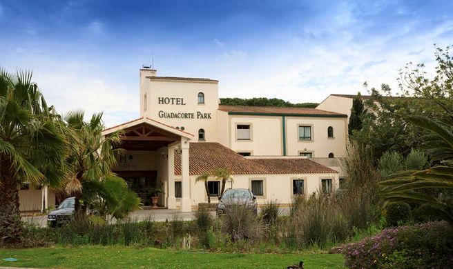 Hotel Guadacorte Park Exterior