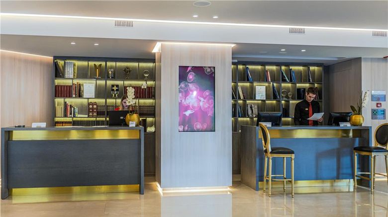 <b>Saint George Lycabettus Hotel Lobby</b>. Images powered by <a href="https://iceportal.shijigroup.com/" title="IcePortal" target="_blank">IcePortal</a>.