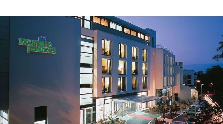 <b>Favorite Parkhotel Exterior</b>. Images powered by <a href="https://iceportal.shijigroup.com/" title="IcePortal" target="_blank">IcePortal</a>.