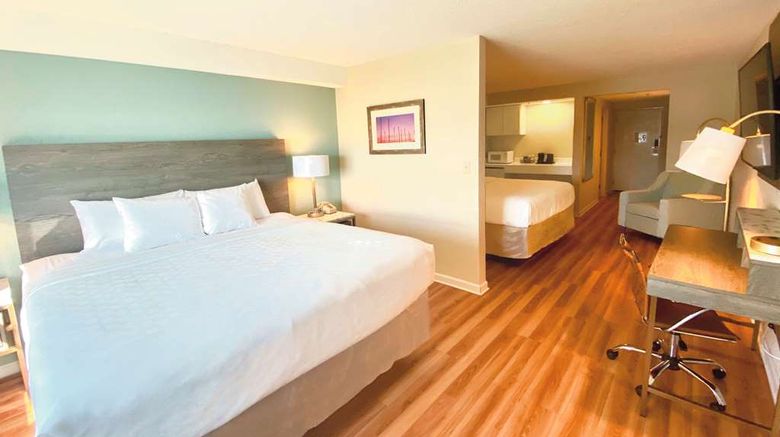 <b>Atlantic Beach Hotel Newport Room</b>. Images powered by <a href="https://iceportal.shijigroup.com/" title="IcePortal" target="_blank">IcePortal</a>.