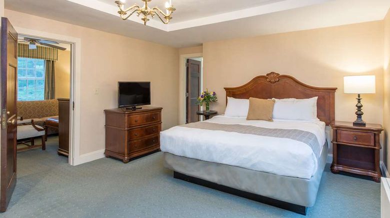 <b>Exeter Inn Suite</b>. Images powered by <a href="https://iceportal.shijigroup.com/" title="IcePortal" target="_blank">IcePortal</a>.
