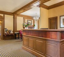 Exeter Inn Lobby