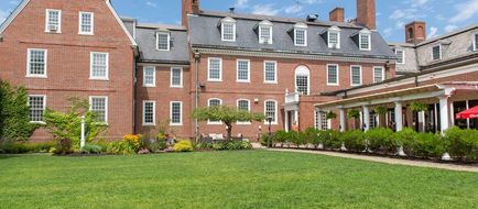 Exeter Inn Exterior