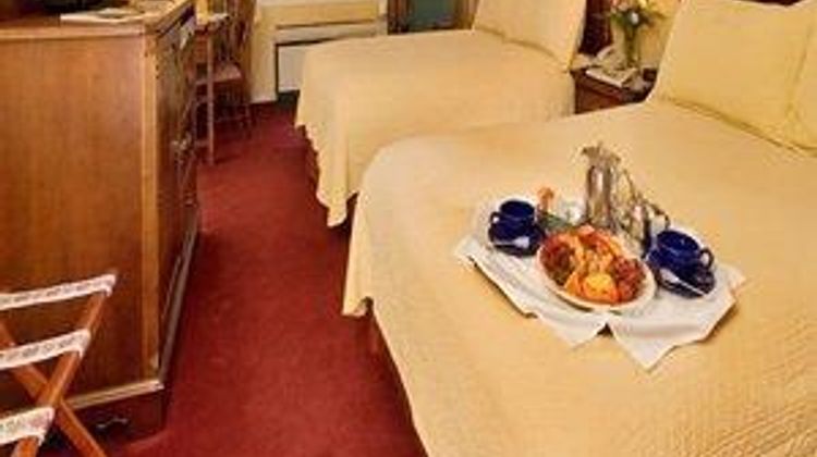 White Mountain Hotel and Resort Room