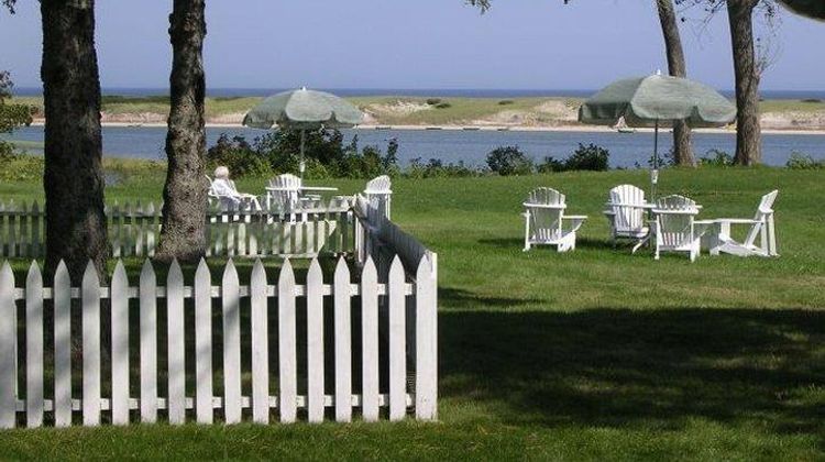The Dunes on the Waterfront Exterior
