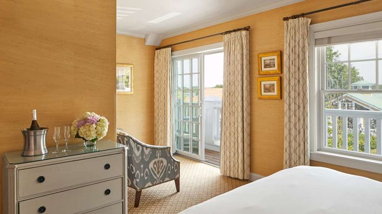 <b>The Grand Hotel Room</b>. Images powered by <a href="https://iceportal.shijigroup.com/" title="IcePortal" target="_blank">IcePortal</a>.
