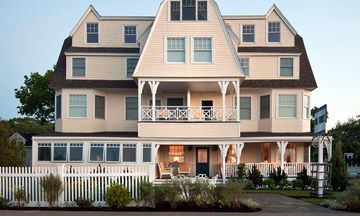 Tides Beach Club