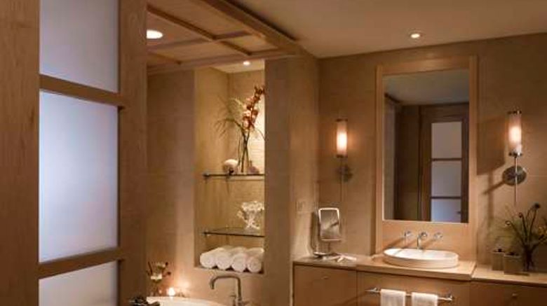 <b>Portland Harbor Hotel Suite</b>. Images powered by <a href="https://iceportal.shijigroup.com/" title="IcePortal" target="_blank">IcePortal</a>.