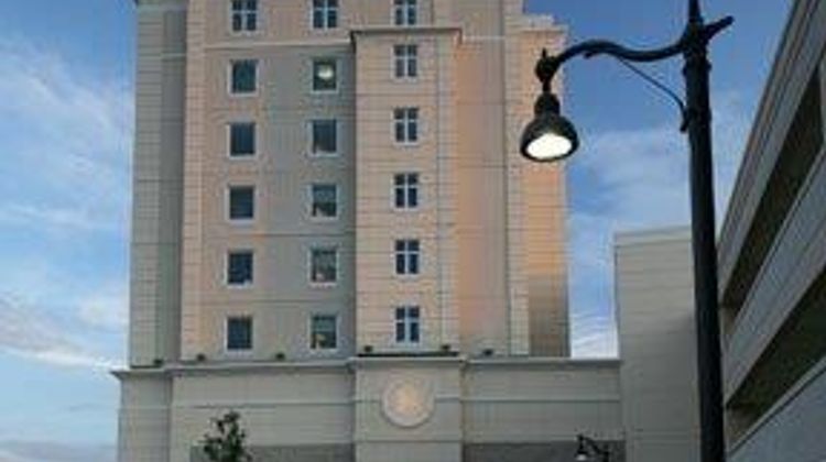 Hollywood Casino Hotel & Raceway Exterior