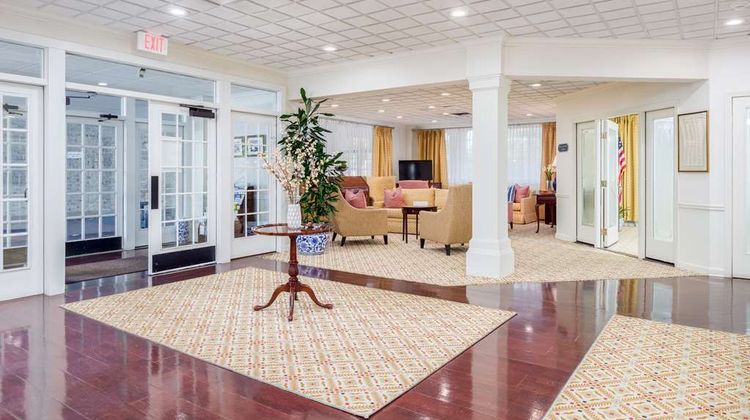 Farmington Inn Lobby