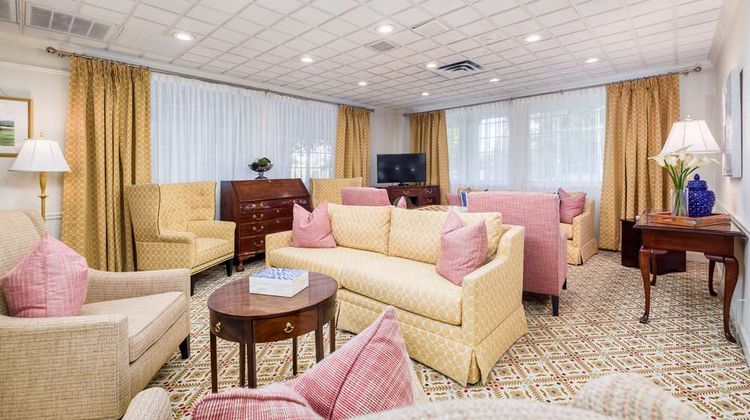 Farmington Inn Lobby