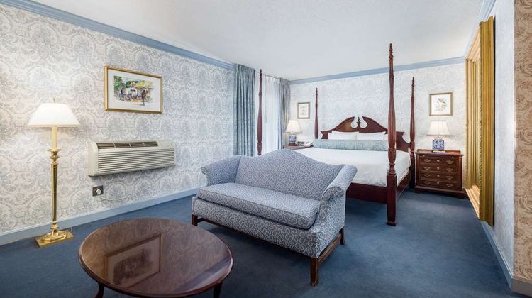 Farmington Inn Room
