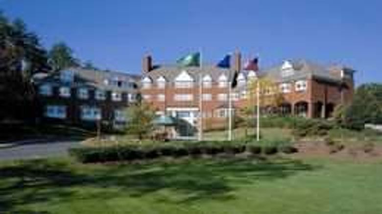 <b>The Simsbury Inn Exterior</b>. Images powered by <a href="https://iceportal.shijigroup.com/" title="IcePortal" target="_blank">IcePortal</a>.