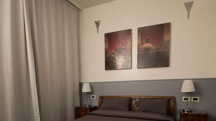 Admiral Hotel Room