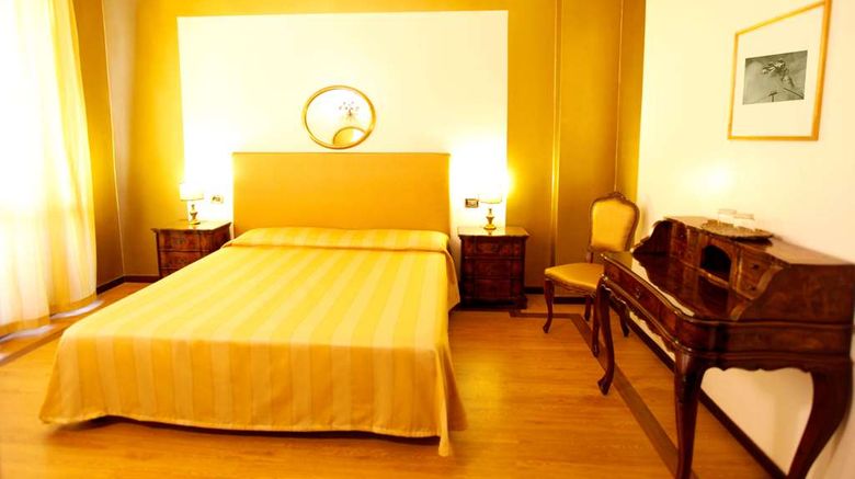 <b>Admiral Hotel Room</b>. Images powered by <a href="https://iceportal.shijigroup.com/" title="IcePortal" target="_blank">IcePortal</a>.