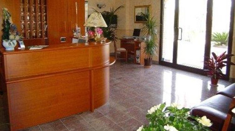 Euro House Inn Lobby