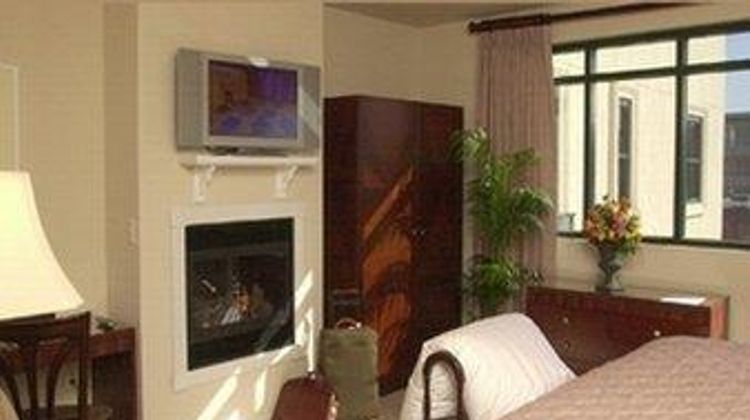 Hotel Montreal Room