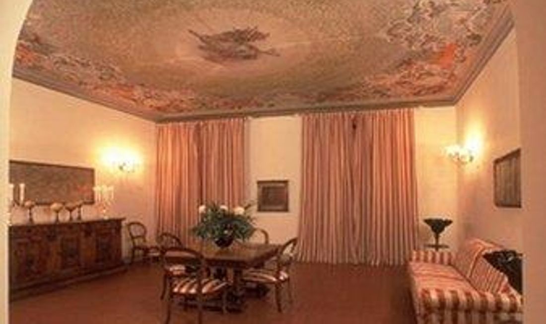 Hotel Urbani Room