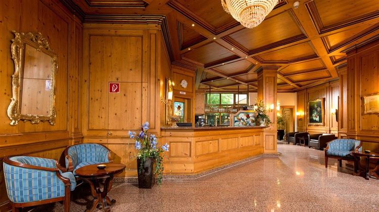 Kings Center Hotel Lobby