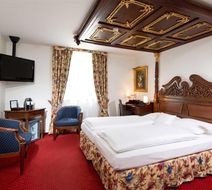Kings Center Hotel Room