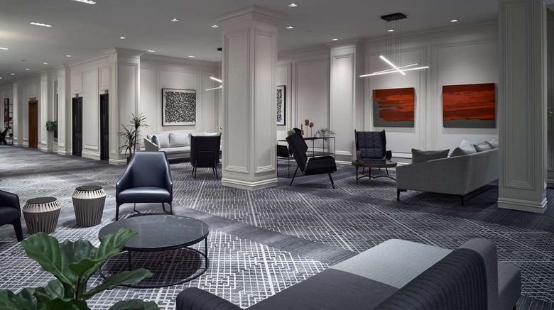 <b>Hotel Manoir Victoria Lobby</b>. Images powered by <a href="https://iceportal.shijigroup.com/" title="IcePortal" target="_blank">IcePortal</a>.