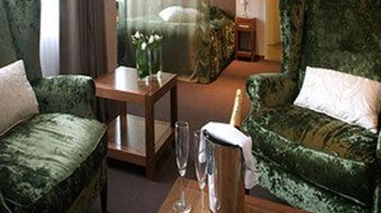 <b>Van der Valk Hotel Stein-Urmond Room</b>. Images powered by <a href="https://iceportal.shijigroup.com/" title="IcePortal" target="_blank">IcePortal</a>.