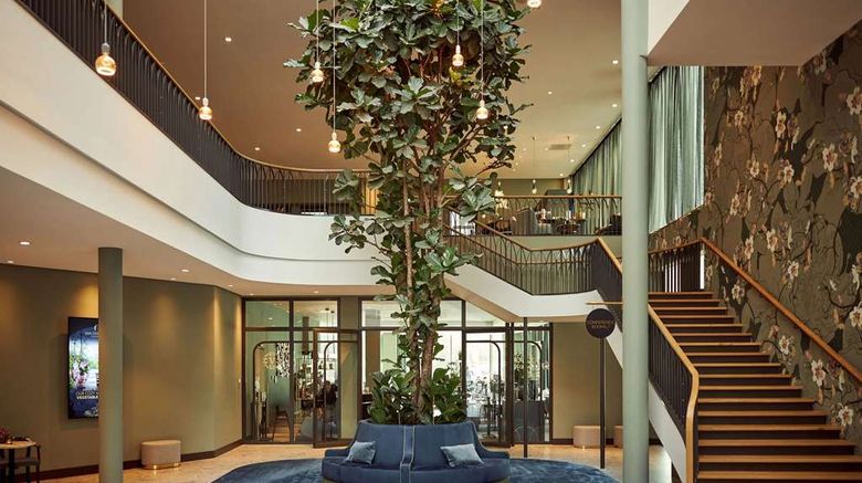<b>Van der Valk Hotel Venlo Lobby</b>. Images powered by <a href="https://iceportal.shijigroup.com/" title="IcePortal" target="_blank">IcePortal</a>.