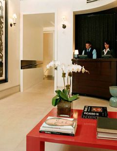 City Club Hotel