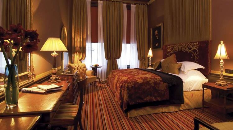 The Merchant Hotel Room